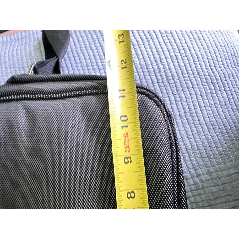 Nikon Camera Bag 17001 Digital SLR Deluxe Case Black Ballistic Nylon
